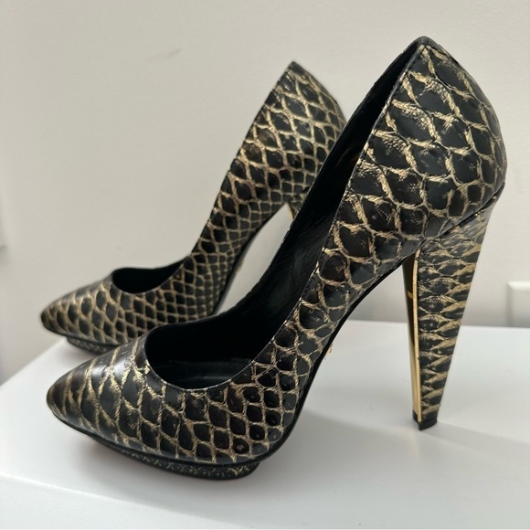 Roberto Cavalli black and gold snake print platform heels - Picture 2 of 10